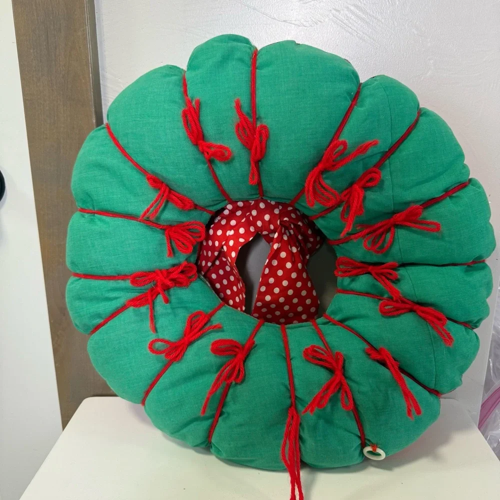 Handmade Stuffed Fabric Cotton Wreath Christmas Holiday Red Green Bow Decor 20
